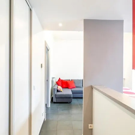 Apartmán Bright And Modern 2 Bedroom In The Heart Of Antibes!