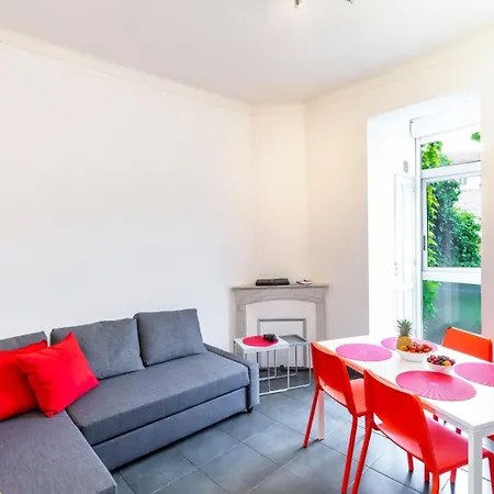 Bright And Modern 2 Bedroom In The Heart Of Antibes! Apartmán *