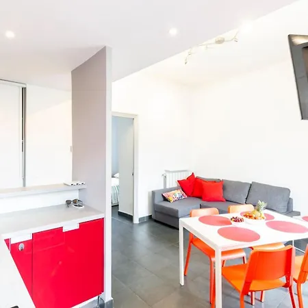 Apartmán Bright And Modern 2 Bedroom In The Heart Of Antibes!