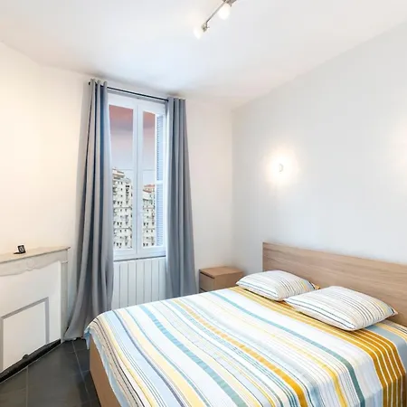 Bright And Modern 2 Bedroom In The Heart Of Antibes! Apartmán Antibes